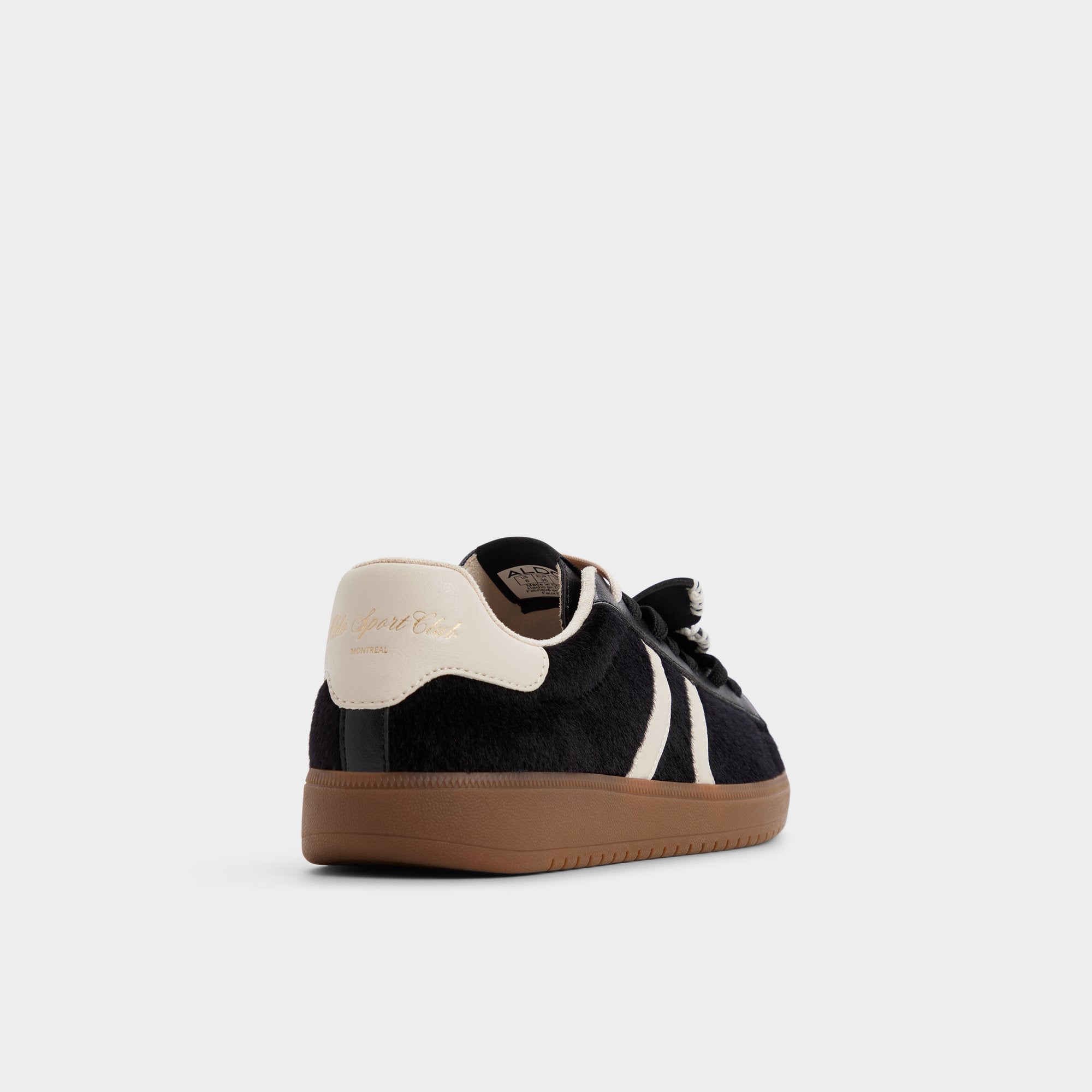Chicsneaker2
