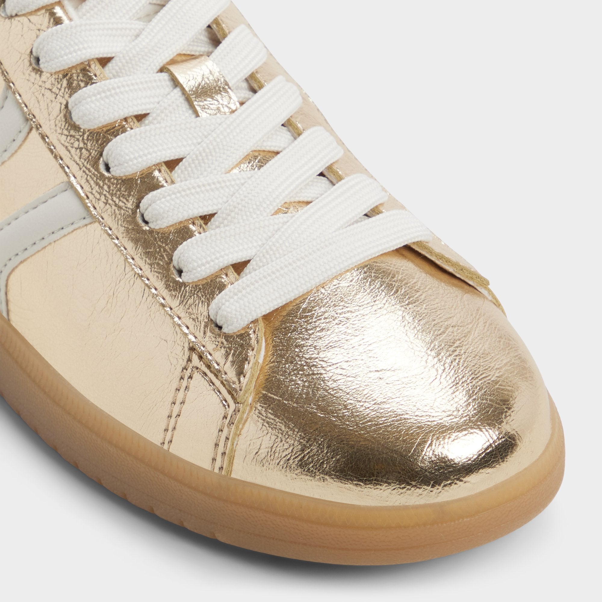 Chicsneaker2