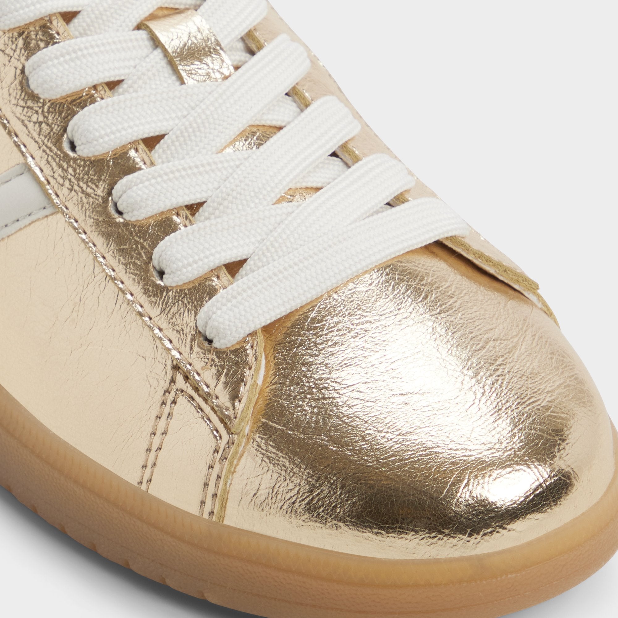 Chicsneaker2